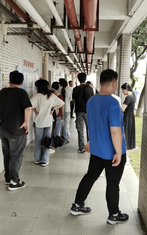 此外,前程似锦人力具有劳务派遣经营许可